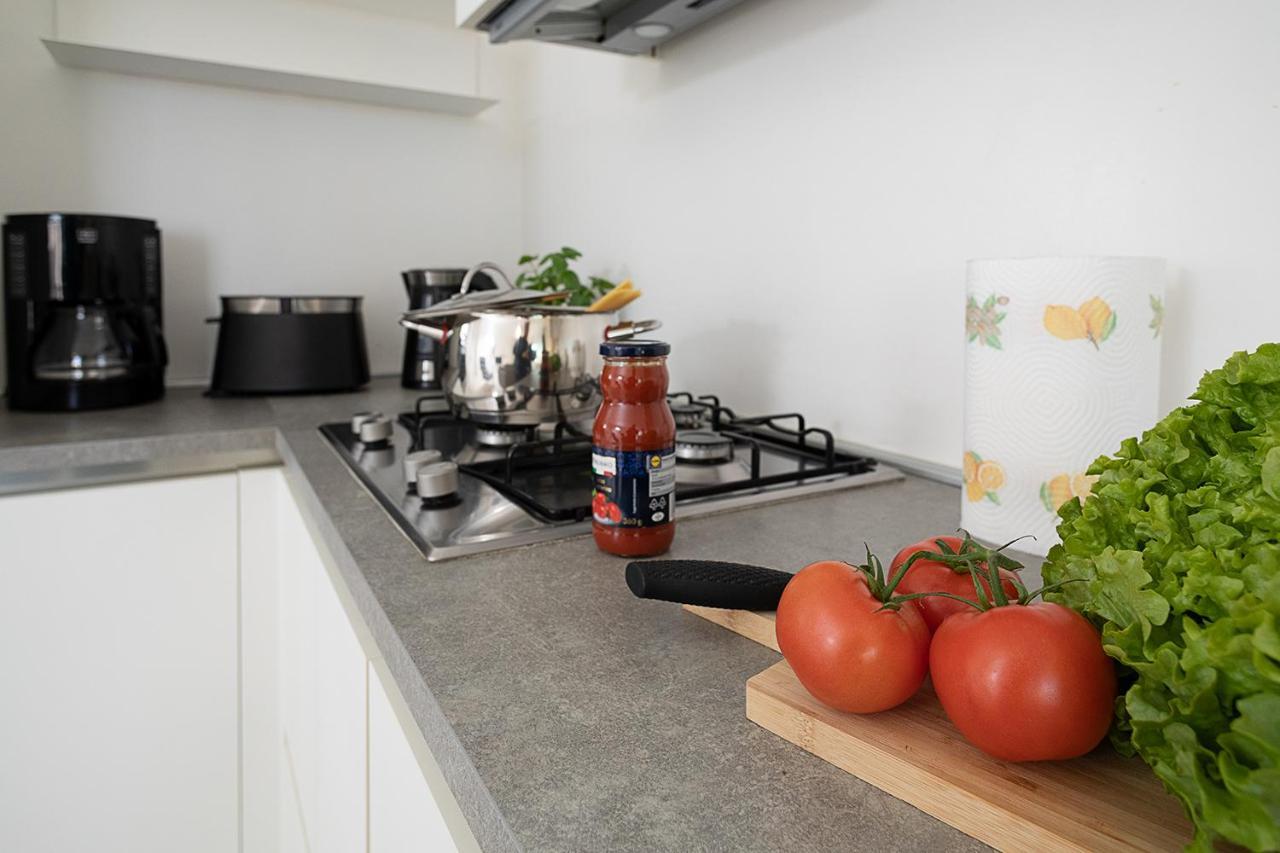 Apartment Brezza Di Lago - Regarda Travel Lazise Zewnętrze zdjęcie